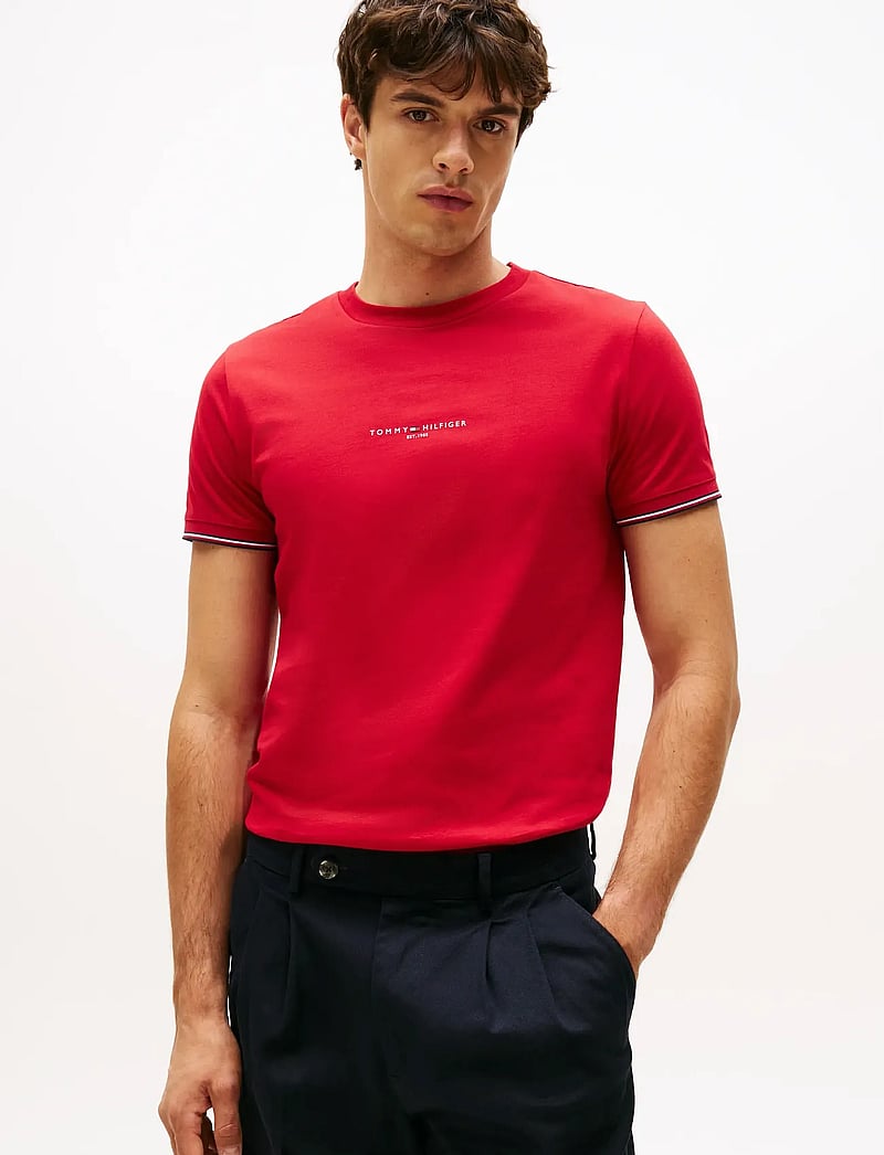 Tommy Hilfiger - TOMMY LOGO TIPPED TEE - kortärmade t-shirts - medium red - 0