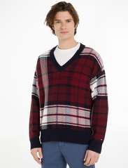 Tommy Hilfiger - CHECK TEXTURE V NECK - knitted v-necks - deep rouge multi - 1
