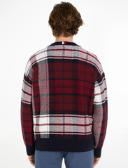 Tommy Hilfiger - CHECK TEXTURE V NECK - knitted v-necks - deep rouge multi - 2