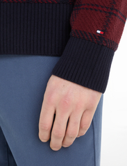 Tommy Hilfiger - CHECK TEXTURE V NECK - megztinis su v formos apykakle - deep rouge multi - 3
