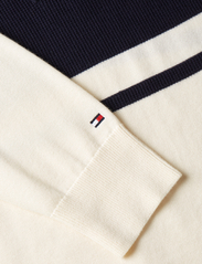 Tommy Hilfiger - COLORBLOCK GRAPHIC C NK SWEATER - rundhals - calico/ desert sky - 5