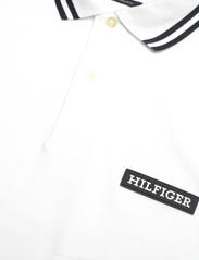 Tommy Hilfiger - MONOTYPE BADGE REG POLO - polo krekli ar īsām piedurknēm - white - 2