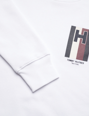 Tommy Hilfiger - H EMBLEM CREWNECK - sweatshirts - white - 2