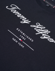 Tommy Hilfiger - SCRIPT LOGO TEE - marškinėliai trumpomis rankovėmis - desert sky - 5