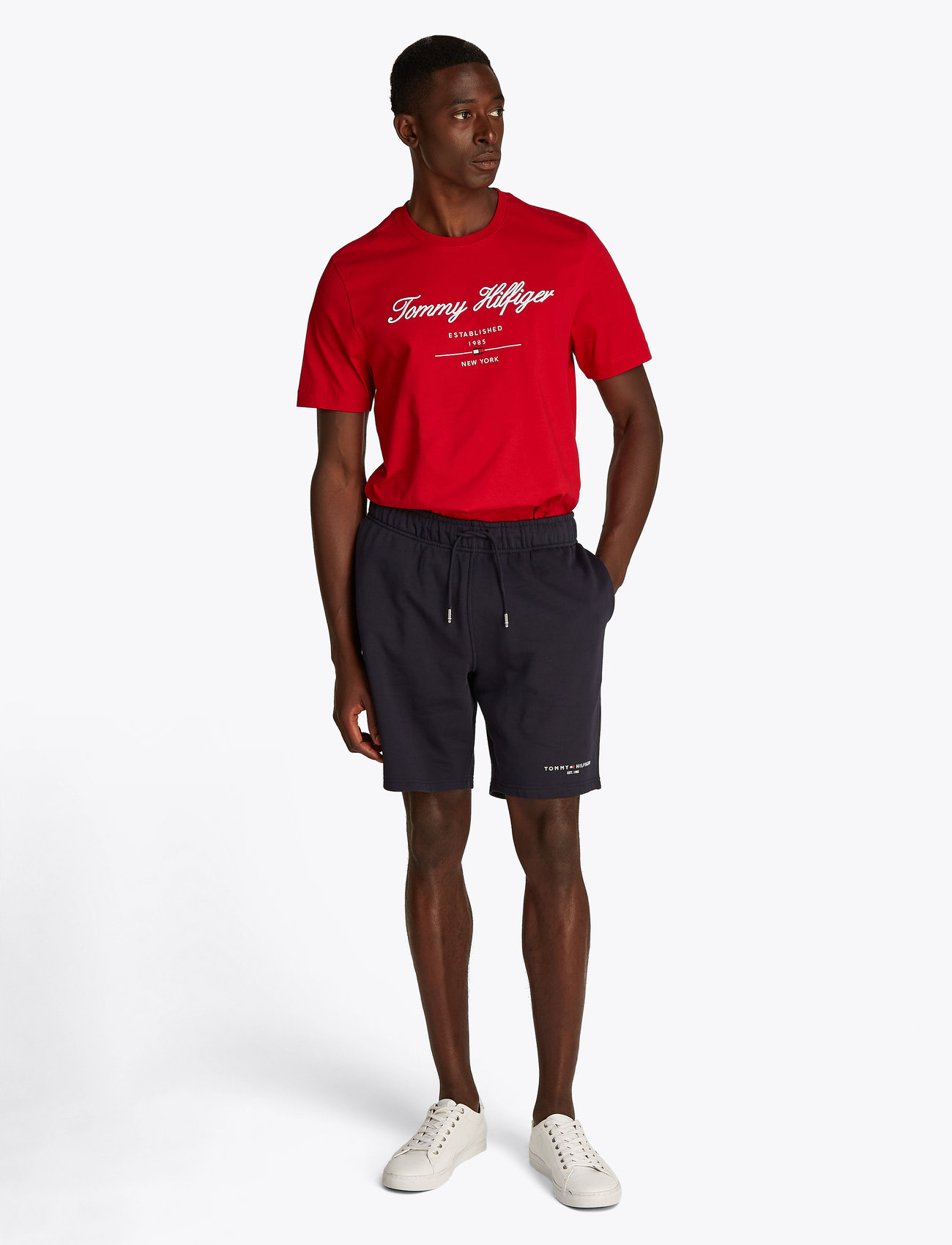 Tommy Hilfiger - SCRIPT LOGO TEE - höstkläder - medium red - 0