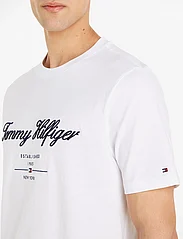 Tommy Hilfiger - SCRIPT LOGO TEE - lühikeste varrukatega t-särgid - white - 5