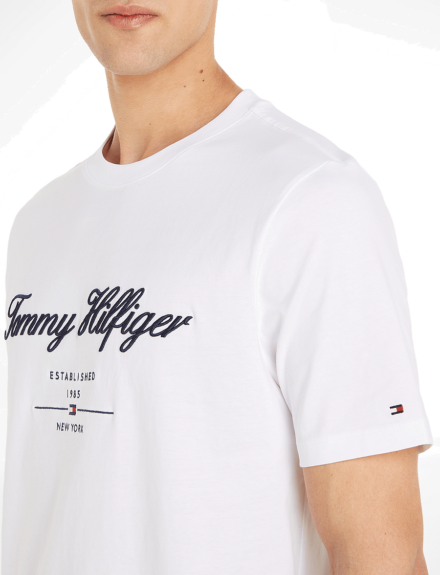 Tommy Hilfiger - SCRIPT LOGO TEE - kortærmede t-shirts - white - 4