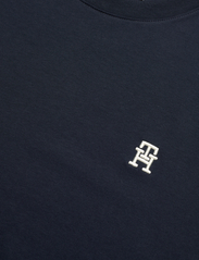 Tommy Hilfiger - MONOGRAM IMD TEE - basic t-shirts - desert sky - 2