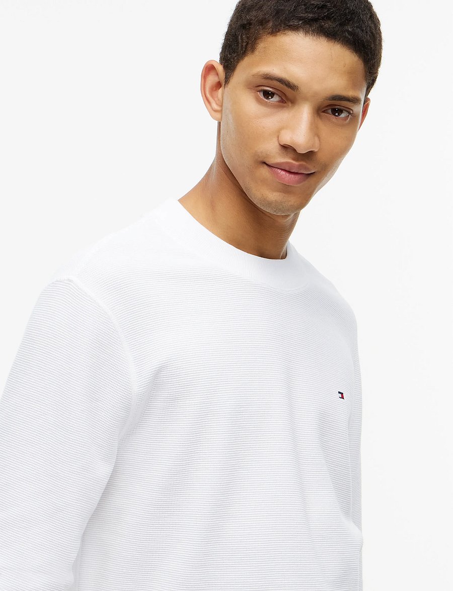 Tommy Hilfiger - TEXTURED LS TEE - long-sleeved t-shirts - white - 4
