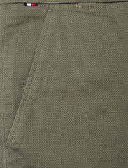 Tommy Hilfiger - HARLEM PRINTED STRUCTURE - „chino“ stiliaus šortai - army green - 2