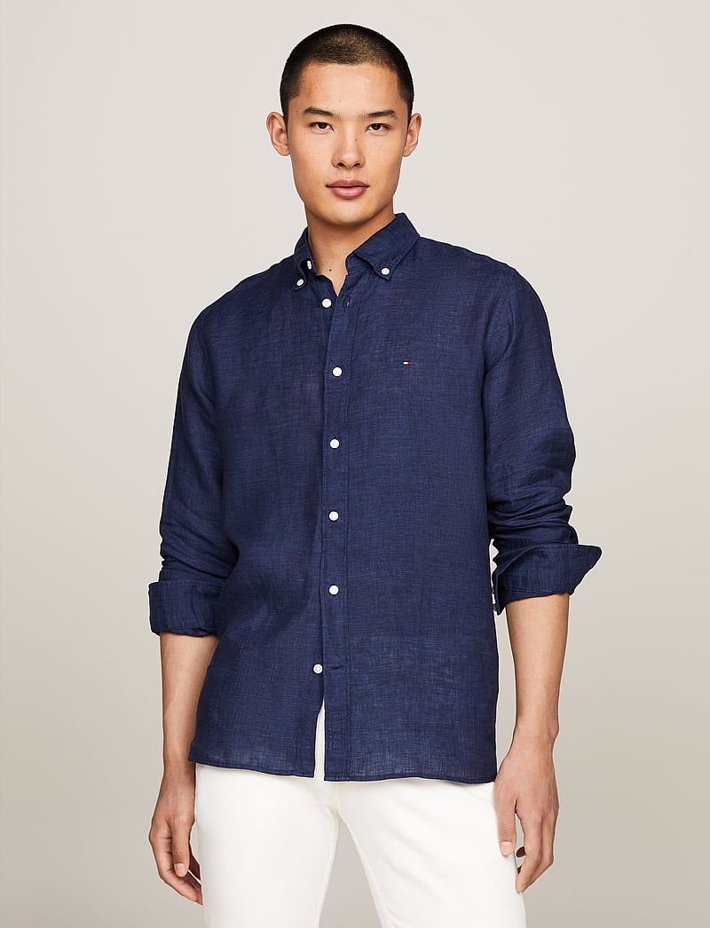Tommy Hilfiger - PIGMENT DYED LI SOLID RF SHIRT - linen shirts - carbon navy - 0