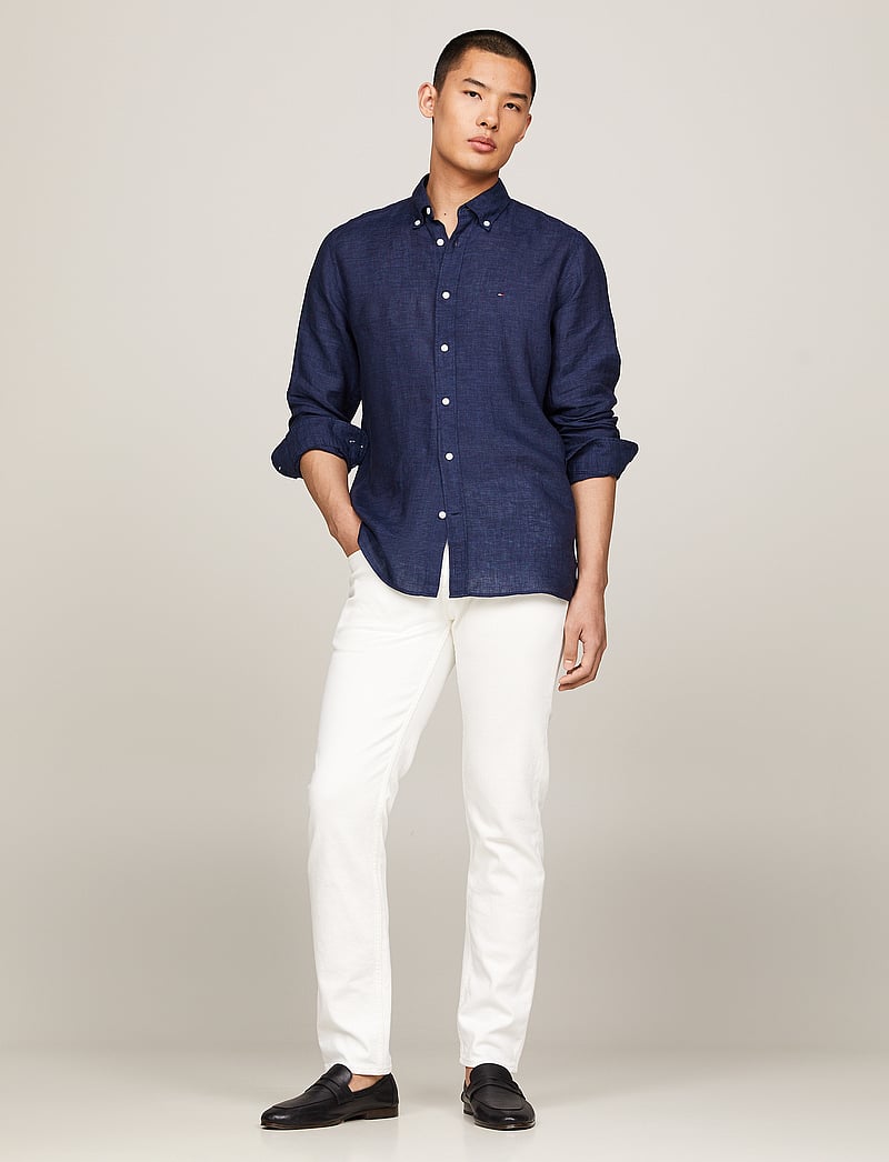 Tommy Hilfiger - PIGMENT DYED LI SOLID RF SHIRT - linen shirts - carbon navy - 5