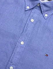 Tommy Hilfiger - PIGMENT DYED LINEN RF SHIRT S/S - kortærmede skjorter - blue spell - 7