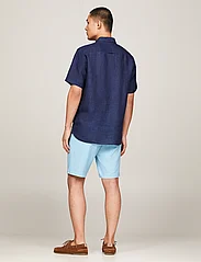 Tommy Hilfiger - PIGMENT DYED LINEN RF SHIRT S/S - short-sleeved shirts - carbon navy - 3