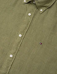 Tommy Hilfiger - PIGMENT DYED LINEN RF SHIRT S/S - short-sleeved shirts - faded olive - 7
