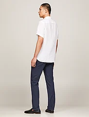 Tommy Hilfiger - PIGMENT DYED LINEN RF SHIRT S/S - short-sleeved shirts - optic white - 3