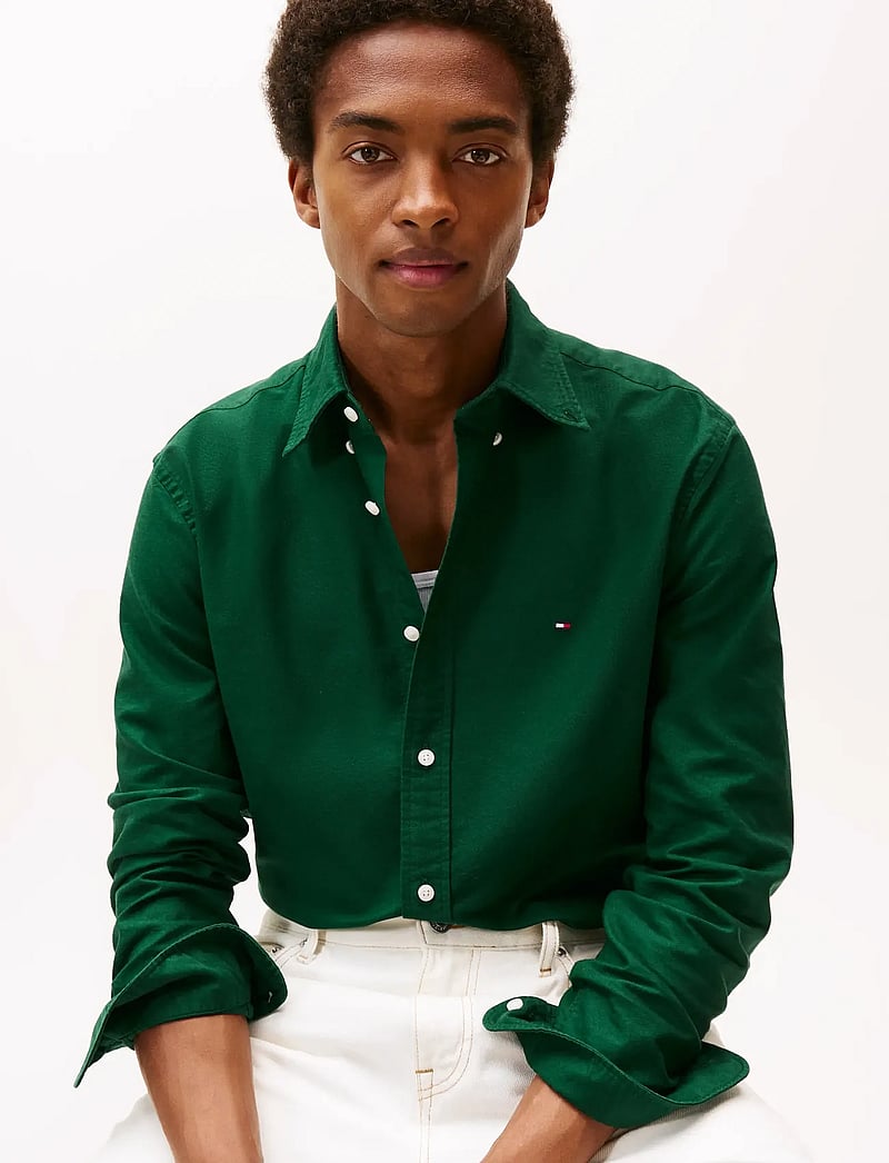 Tommy Hilfiger - SOLID HERITAGE OXFORD RF SHIRT - oxford-hemden - ornamental green / orn green solid - 4