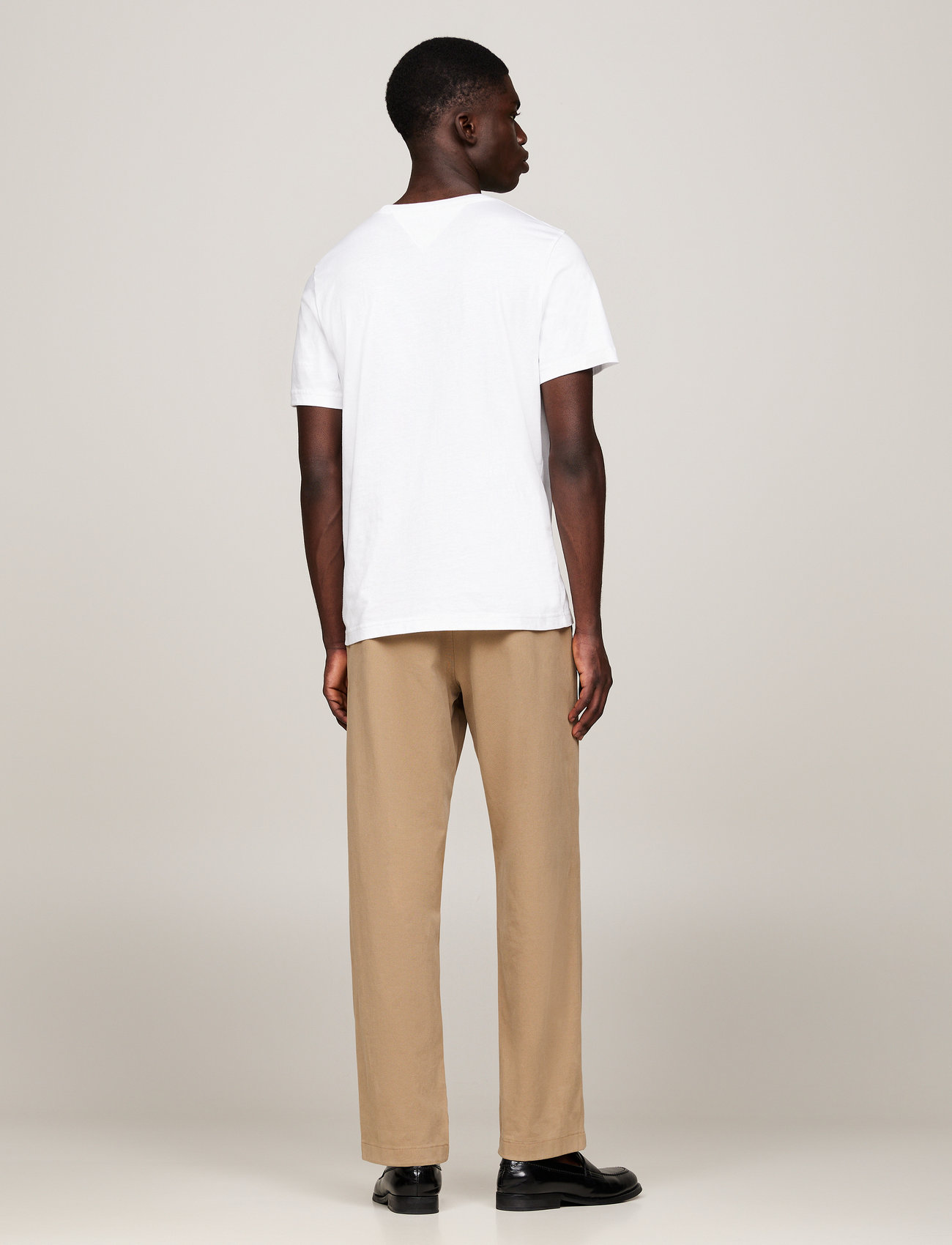 Tommy Hilfiger - HILFIGER FLAG EMBRO TEE - white - 2