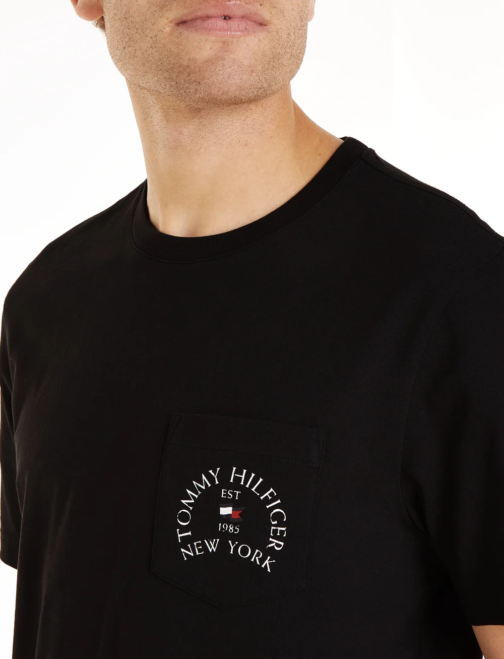 Tommy Hilfiger - HILFIGER ARCH POCKET TEE - kurzärmelig - black - 2