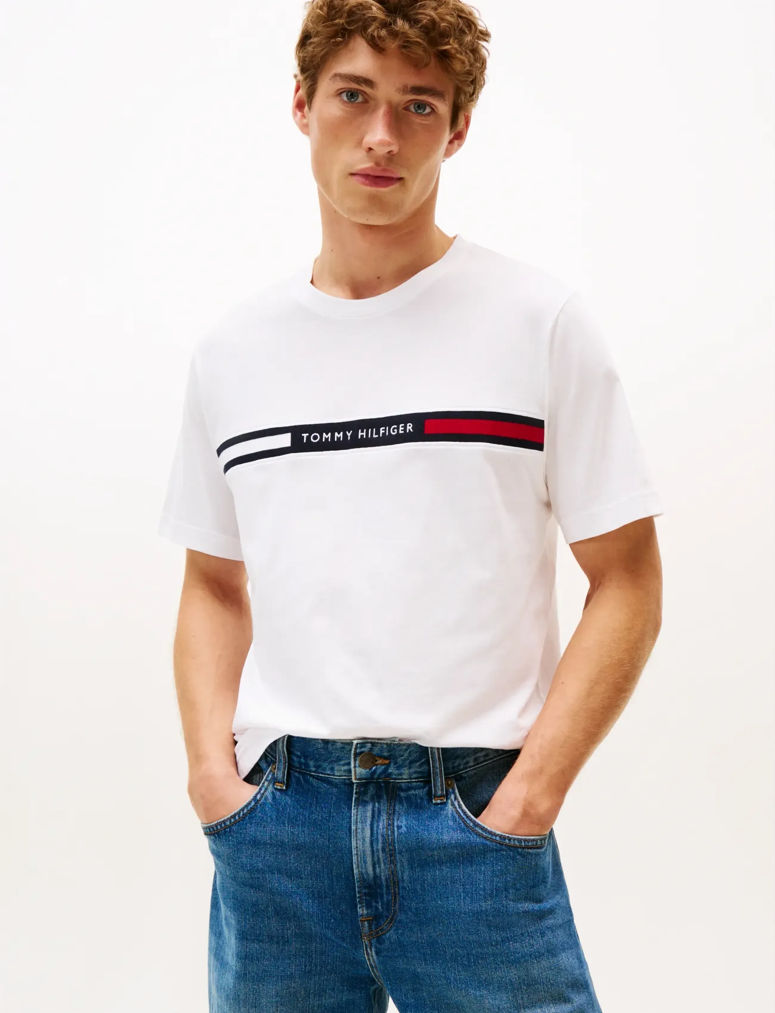 Tommy Hilfiger HILFIGER CHEST INSERT TEE - Tøj - WHITE / white