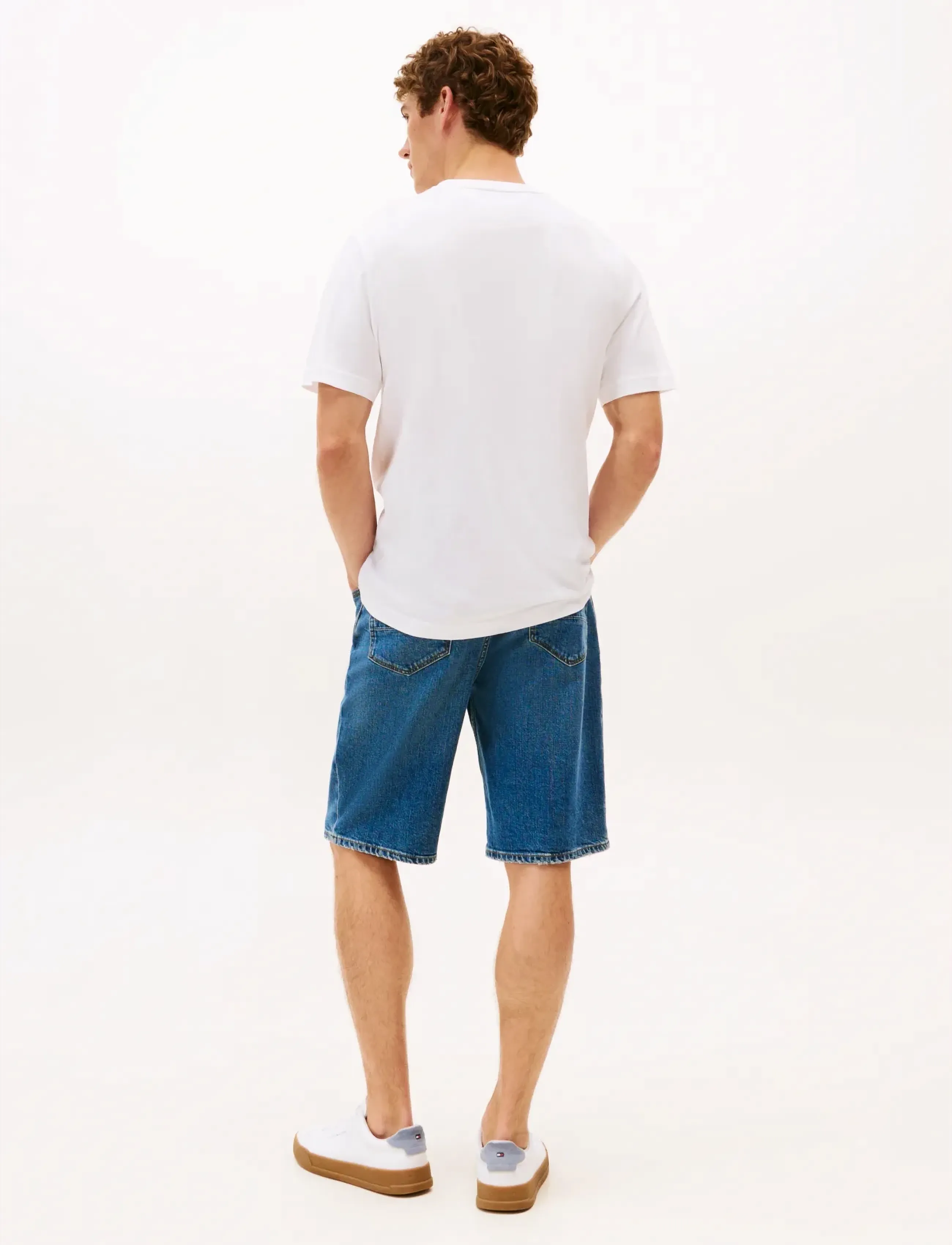 Tommy Hilfiger - HILFIGER CHEST INSERT TEE - lühikeste varrukatega t-särgid - white - 3