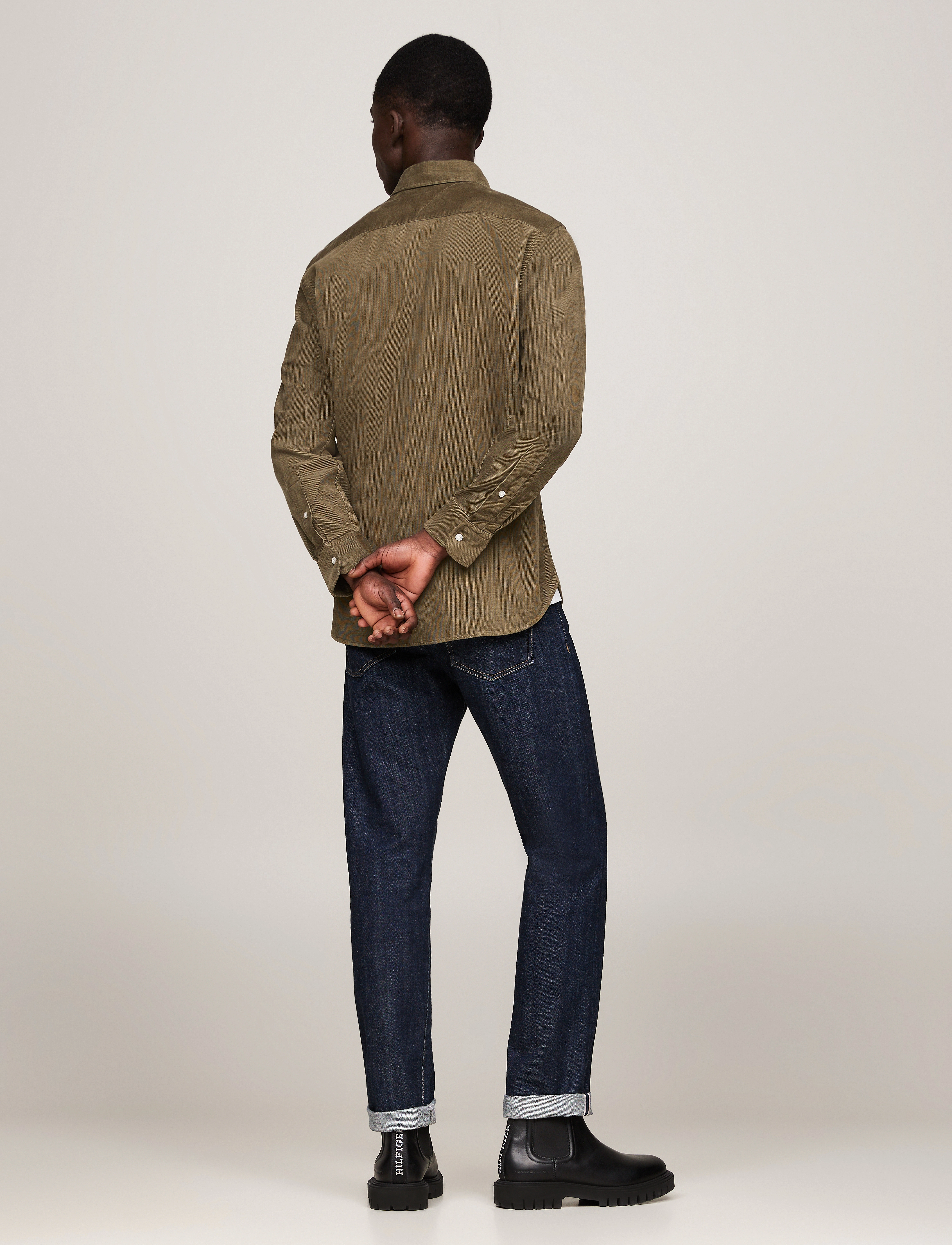 Tommy Hilfiger - SOLID CORDUROY RF SHIRT - army green - 5