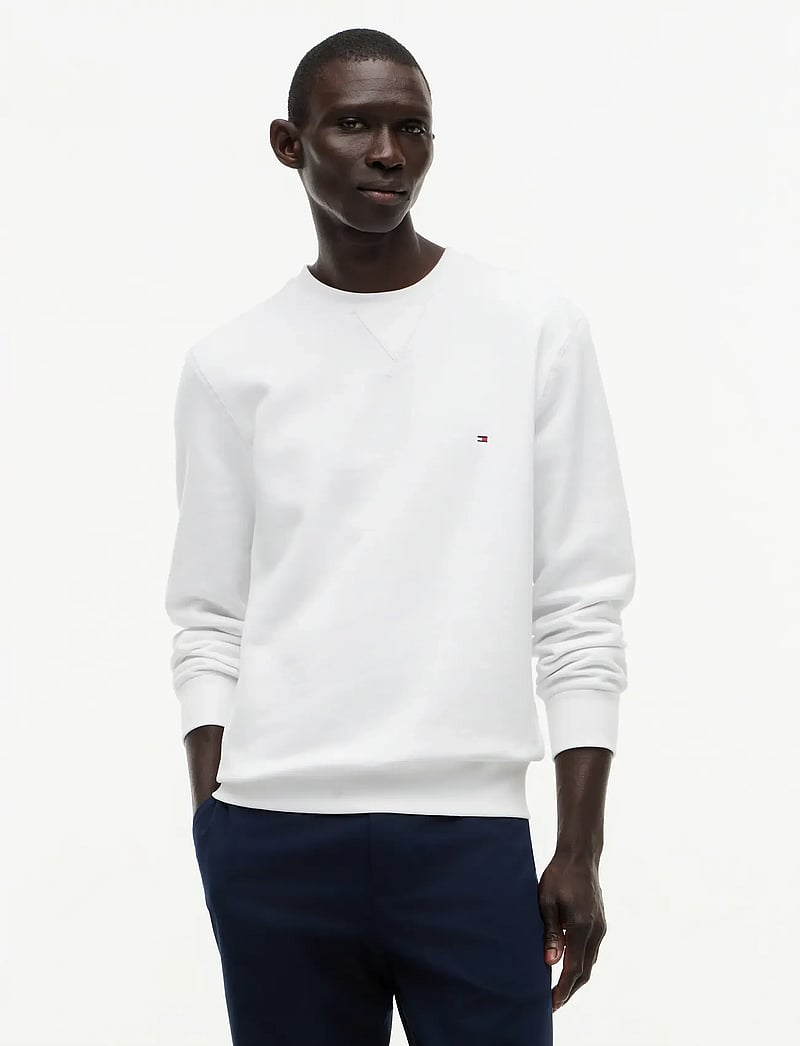 Tommy Hilfiger - ESSENTIAL FLEECE CREWNECK - urlaubsfavoriten - white - 0