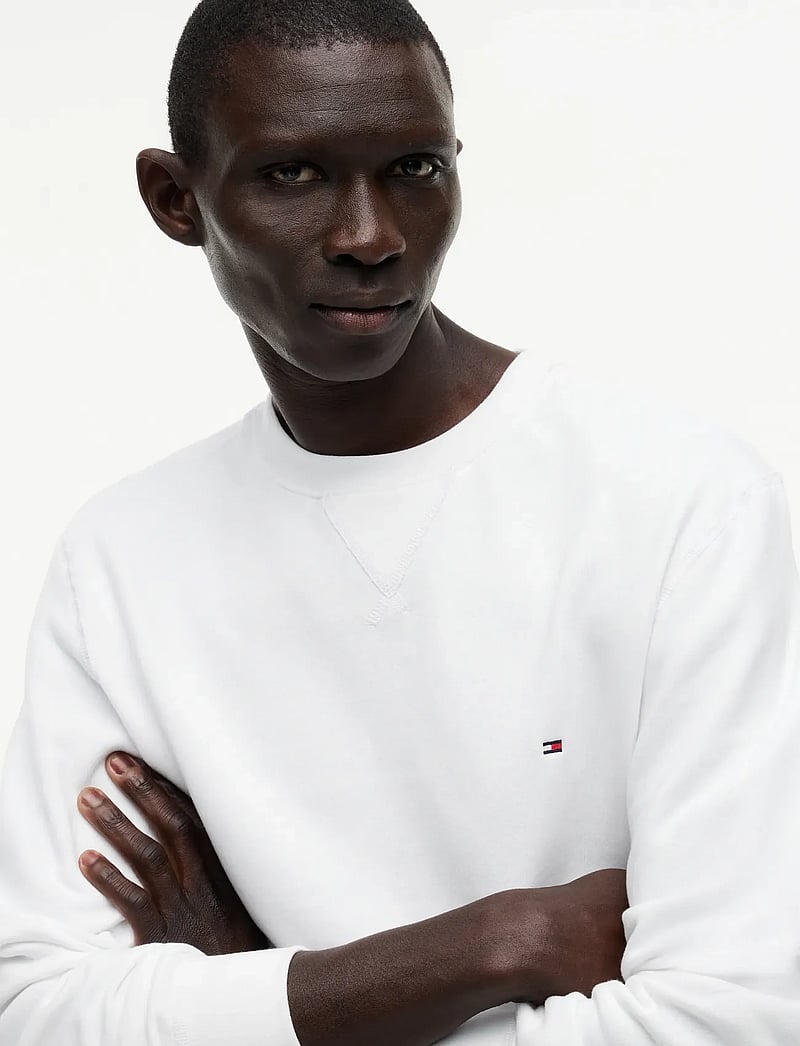 Tommy Hilfiger - ESSENTIAL FLEECE CREWNECK - urlaubsfavoriten - white - 3