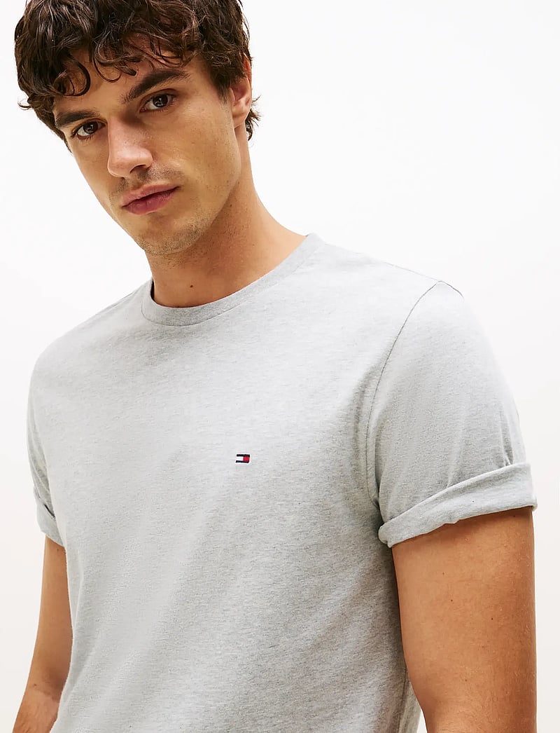 Tommy Hilfiger - ESSENTIAL REG FIT HEATHER TEE - lühikeste varrukatega t-särgid - light grey heather - 5