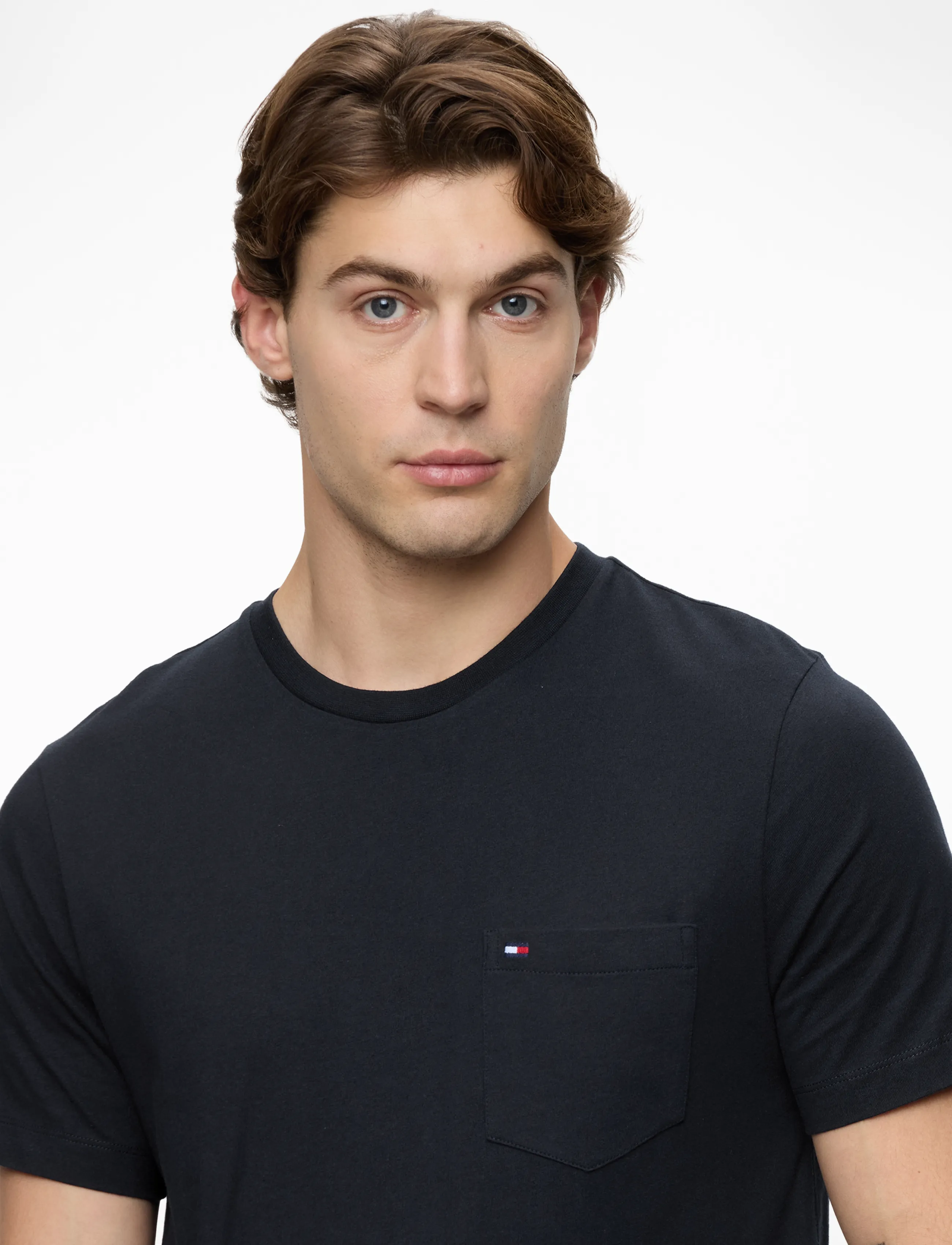 TOMMY HILFIGER Essential Solid Pocket Tee t-shirts - bas herr – bild 8