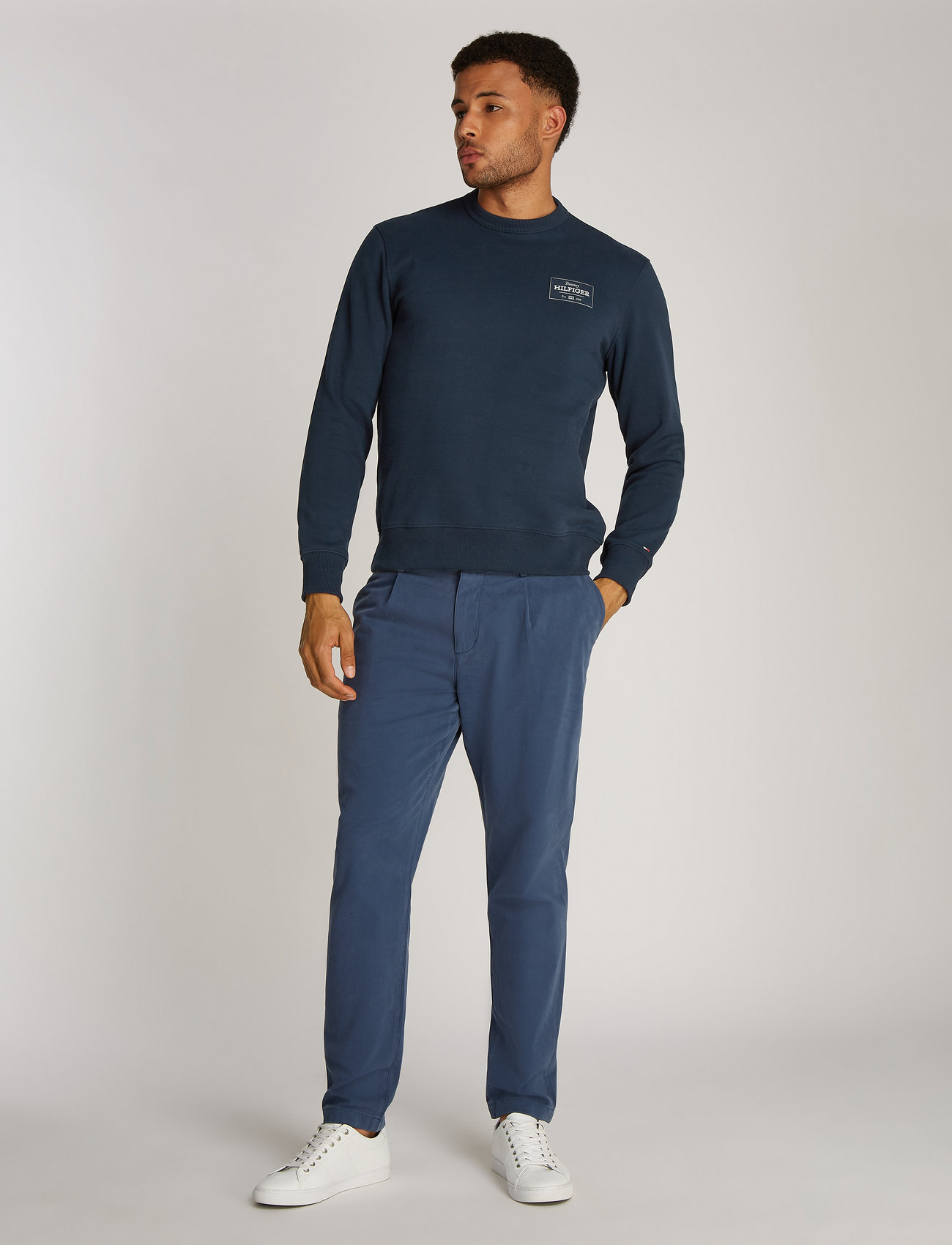 Tommy Hilfiger - MONOTYPE LABEL SWEATSHIRT - shoppa efter tillfälle - night sky - 0