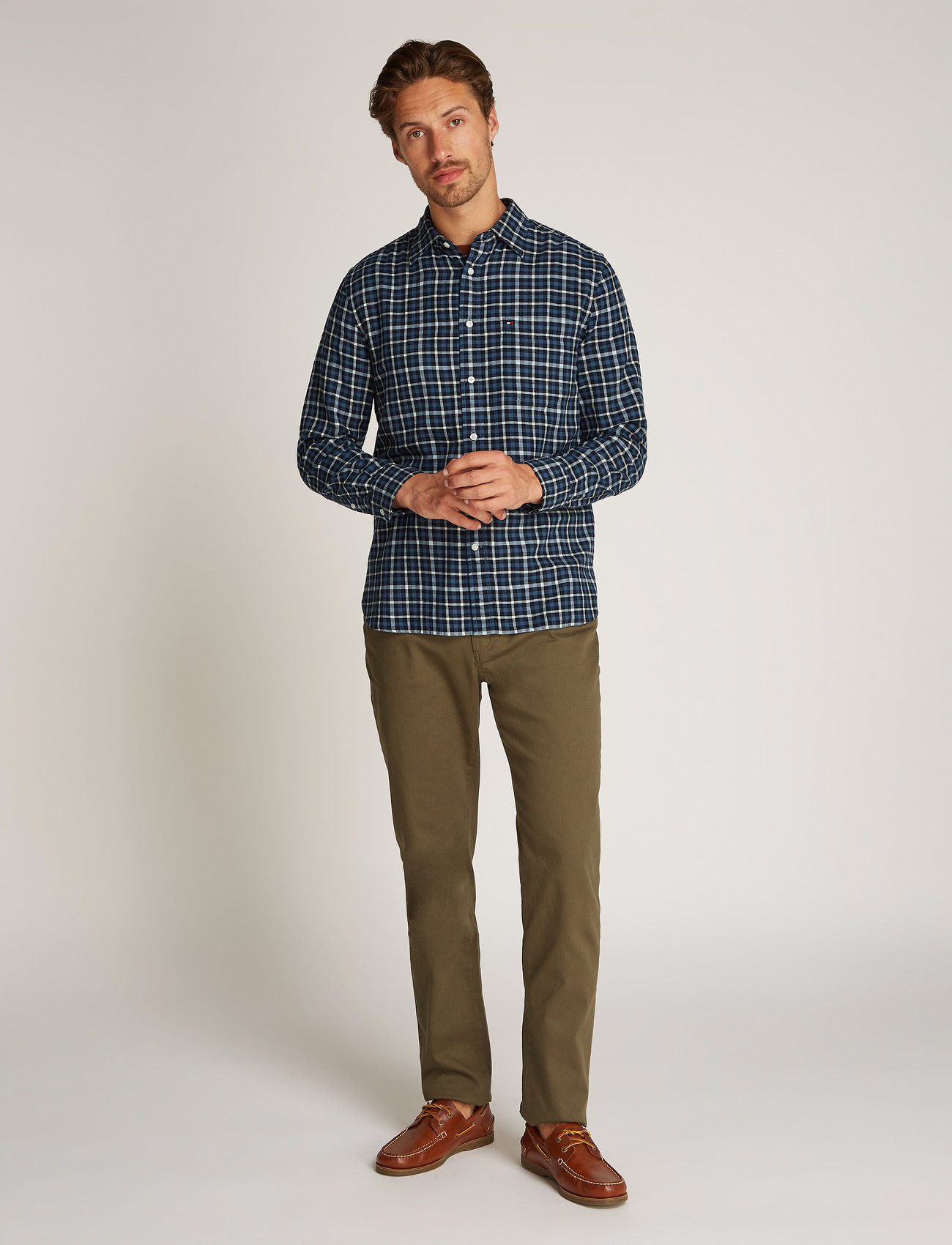 Tommy Hilfiger - BRUSHED LINEN GINGHAM RF SHIRT - linasest riidest särgid - aegean sea / check - 0