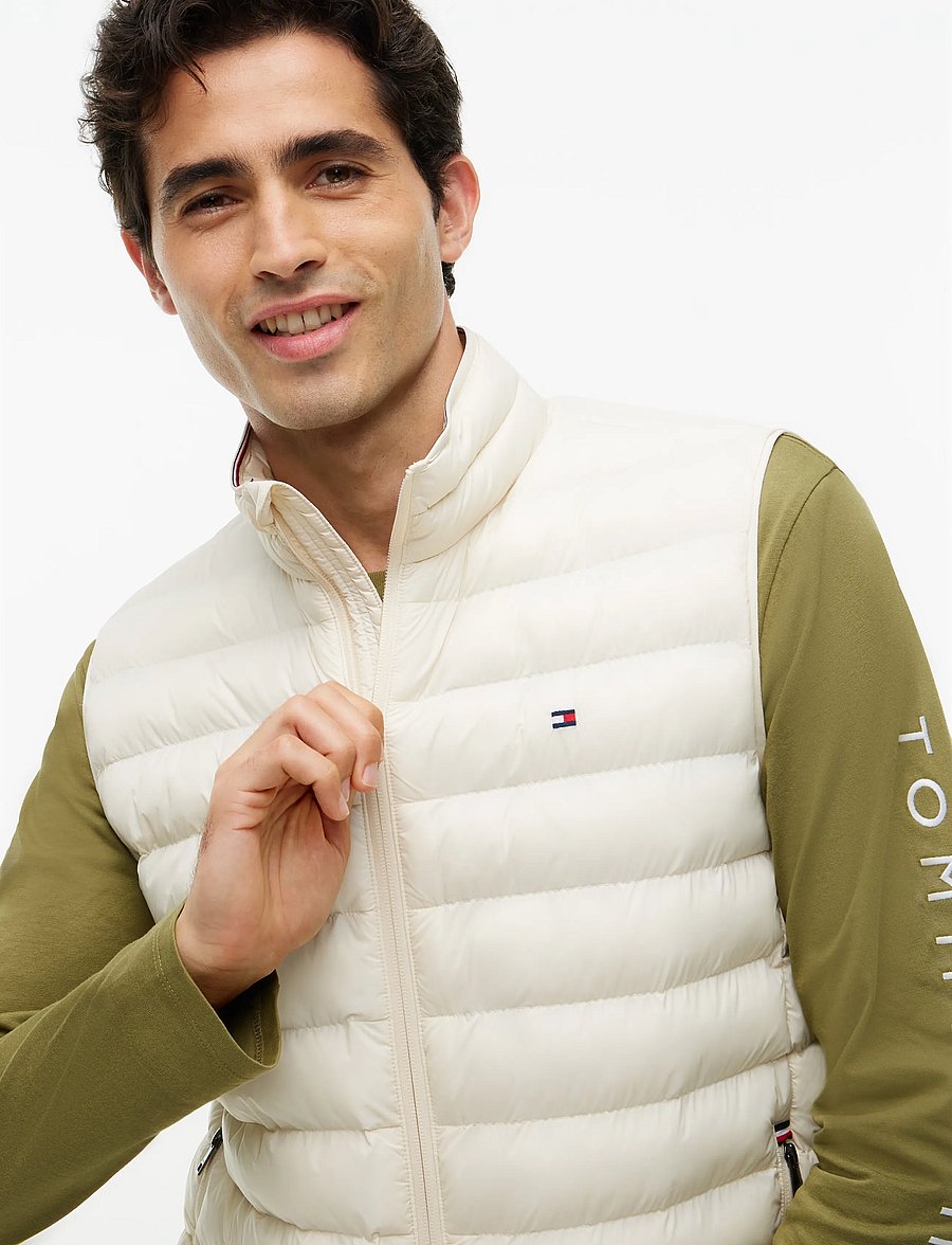 Tommy Hilfiger - PACKABLE RECYCLED VEST - westen - muslin - 3