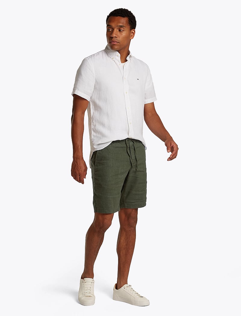 Tommy Hilfiger - HARLEM PO LINEN SHORT - linen shorts - army green - 3