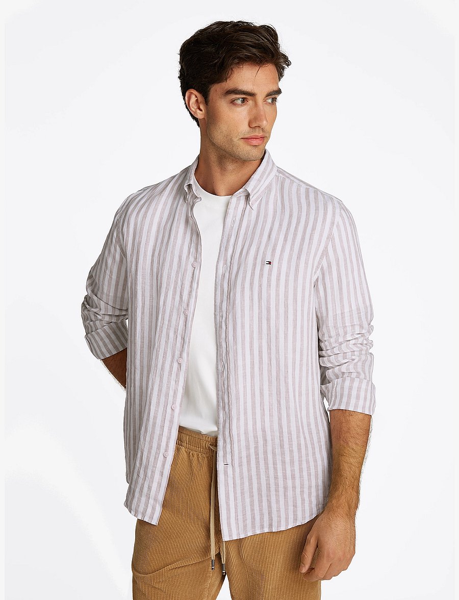 Tommy Hilfiger - LINEN ESSENTIAL STRIPE RF SHIRT - randiga skjortor - sandalwood / optic white - 5