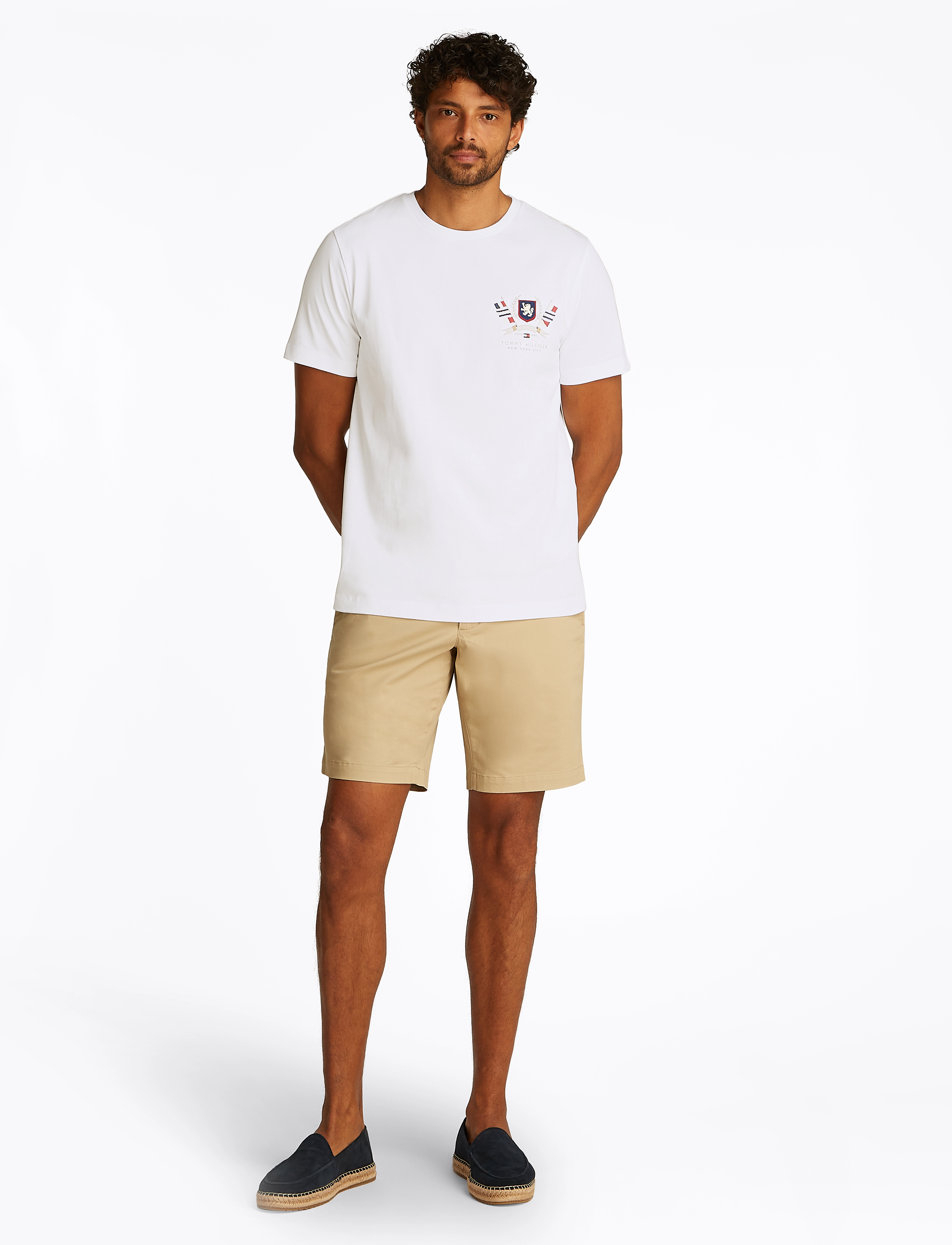 Tommy Hilfiger - HILFIGER COLOUR CREST TEE - t-krekli ar īsām piedurknēm - white - 5