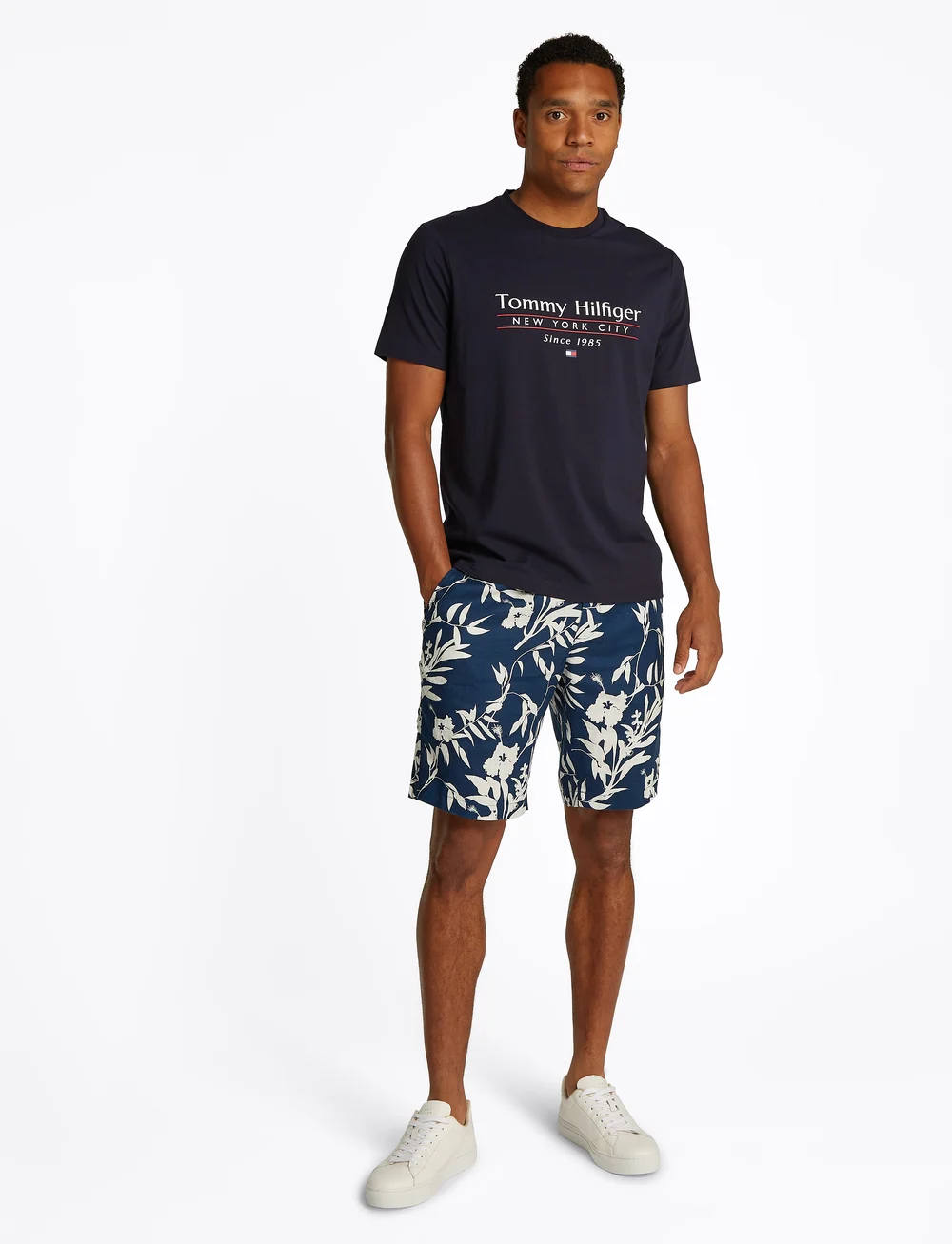 Tommy Hilfiger - HILFIGER CENTER STACK TEE - short-sleeved t-shirts - desert sky - 4