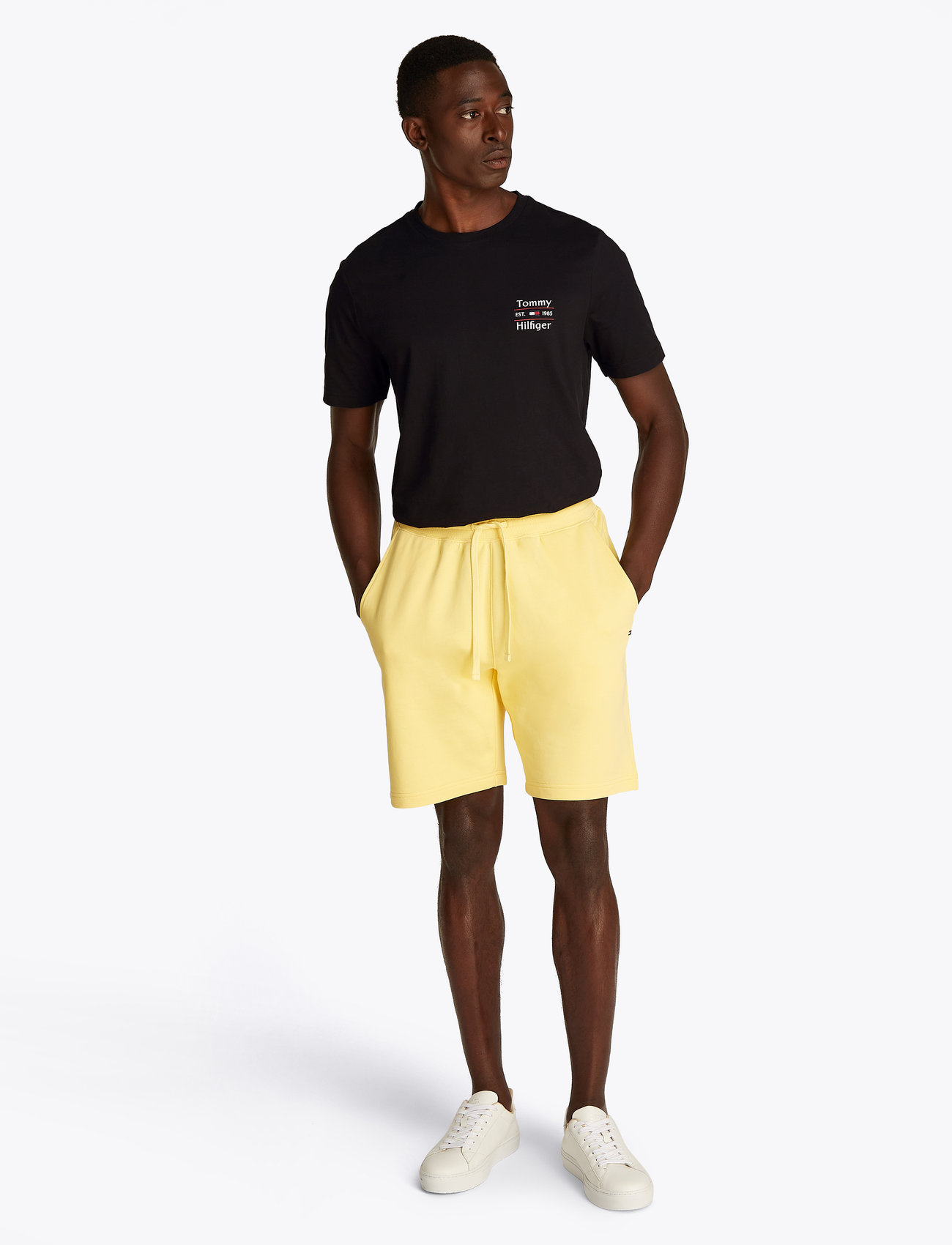 Tommy Hilfiger - HILFIGER STACK TEE - herbstliche kleidung - black - 2