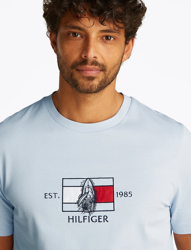 Tommy Hilfiger - HILFIGER FLAG SAILING TEE - lyhythihaiset - breezy blue - 3
