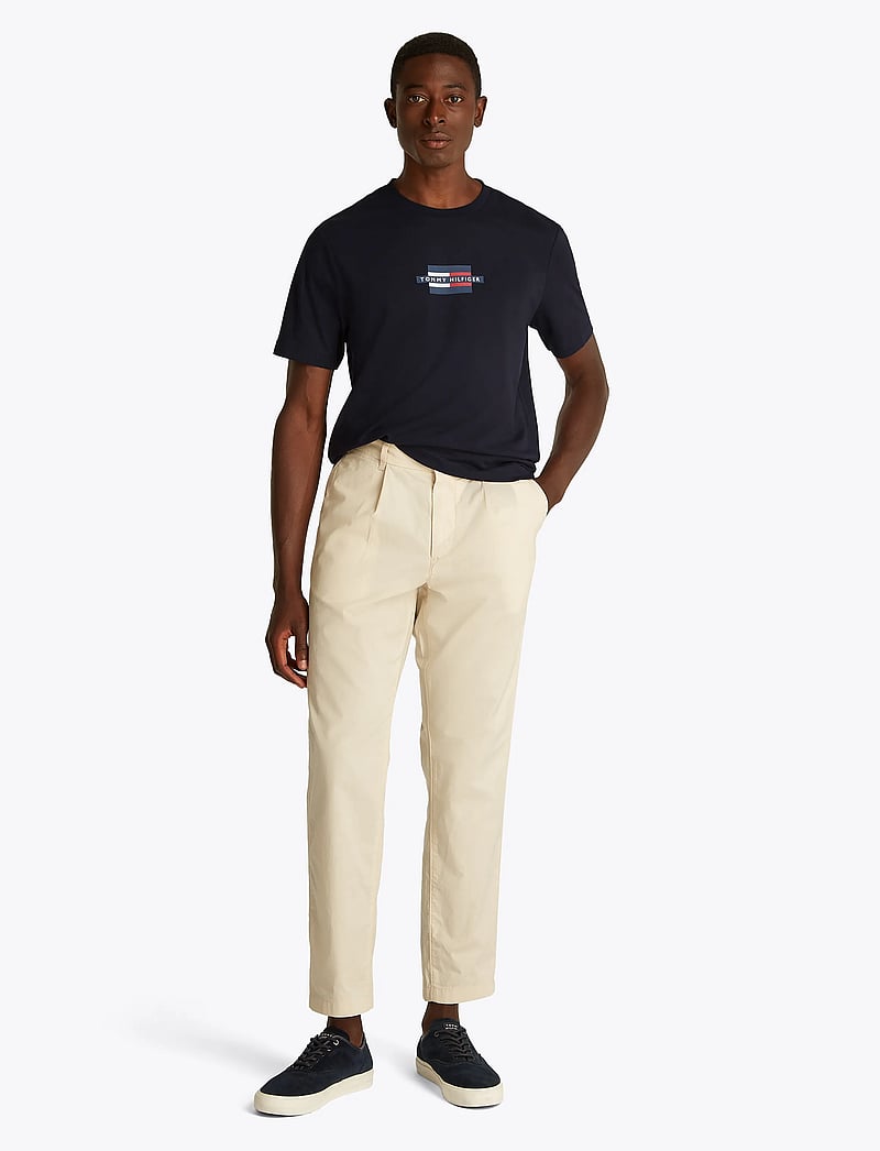 Tommy Hilfiger - FLAG BOX TEE - lyhythihaiset - desert sky - 0