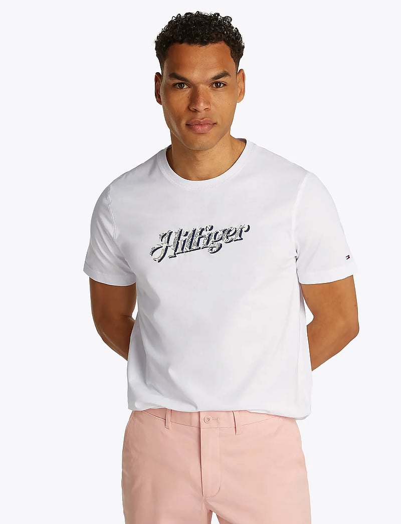 Tommy Hilfiger - HILFIGER SUMMER SCRIPT TEE - kortærmede t-shirts - white - 0