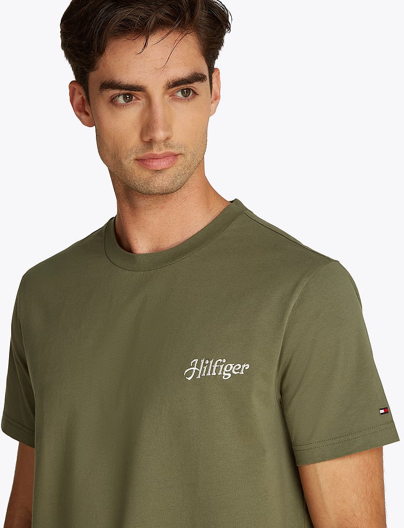 Tommy Hilfiger - HILFIGER SUMMER PHOTO TEE - kortärmade t-shirts - battle green - 2