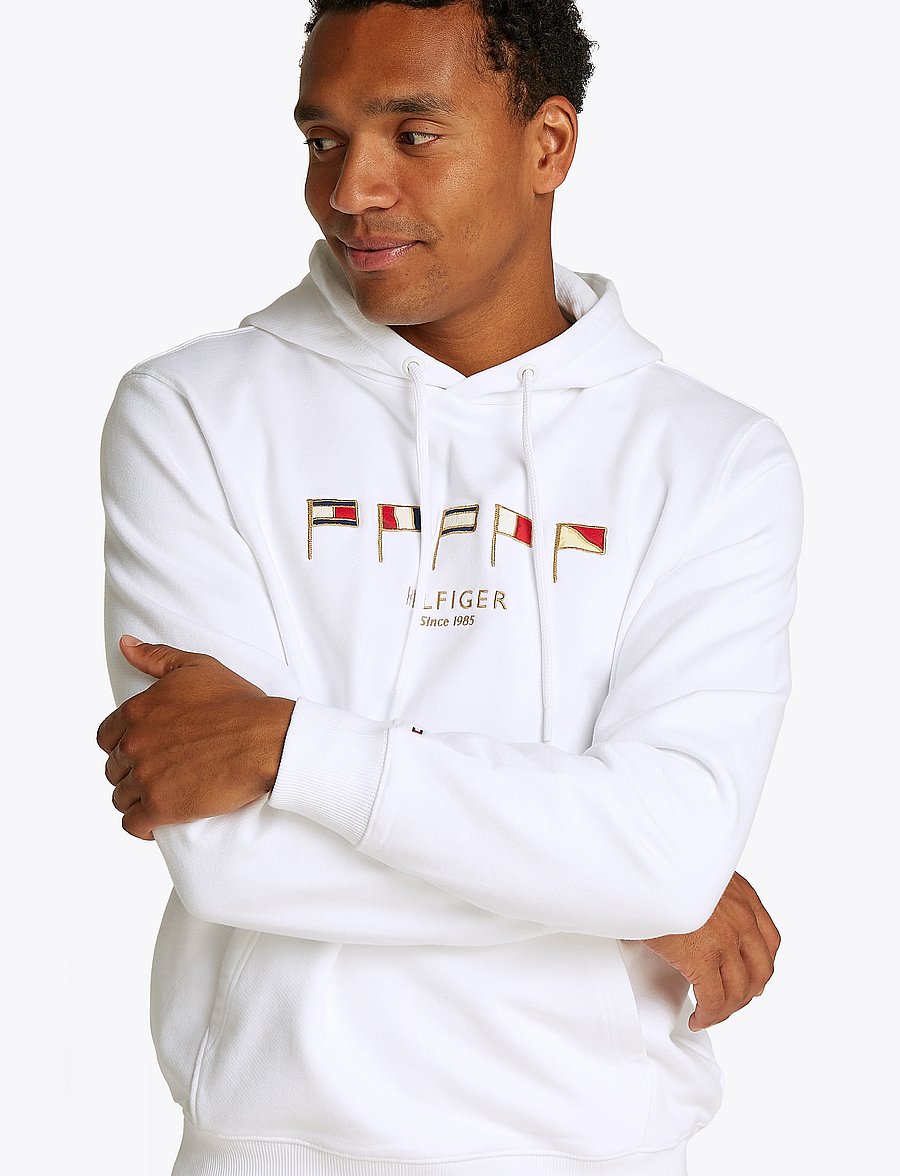 Tommy Hilfiger - HILFIGER MULTI FLAGS HOODY - kapuutsiga dressipluusid - white 658 170 - 4