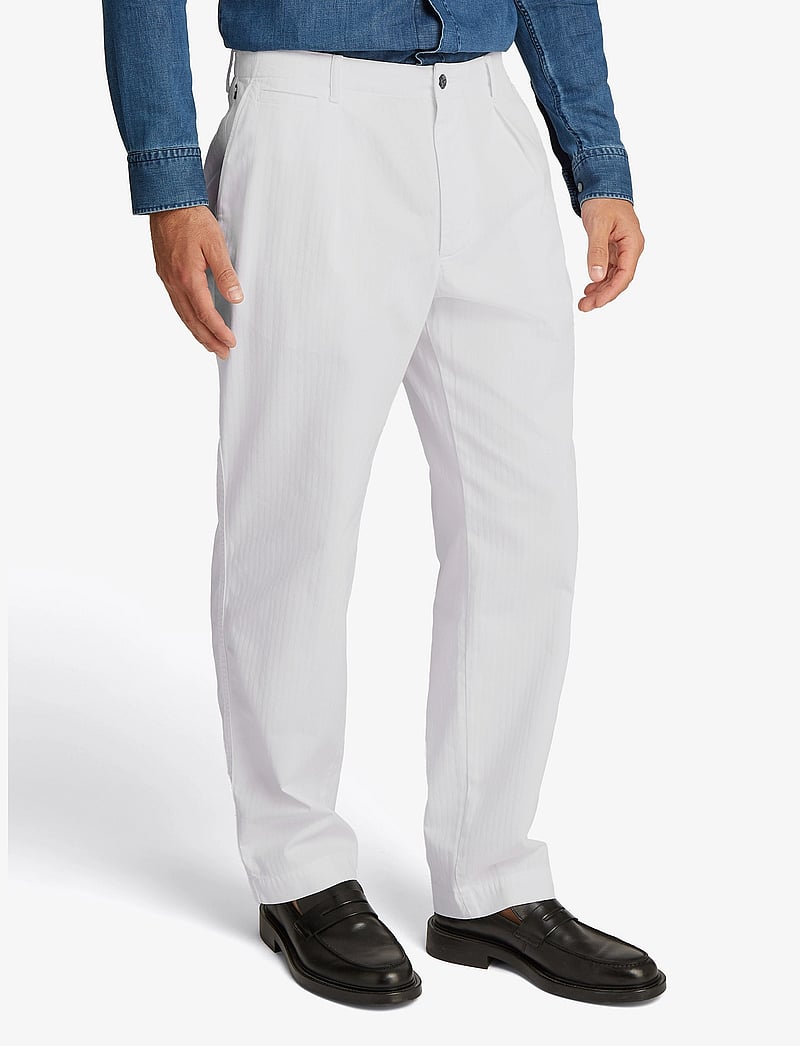 Tommy Hilfiger - MURRAY HERRINGBONE CHINO - chinos - th optic white - 0