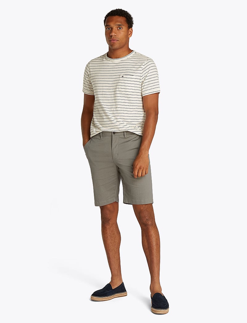 Tommy Hilfiger - HARLEM PRINTED STRUCTURE SHORT - casual shorts - hydrogen grey - 3