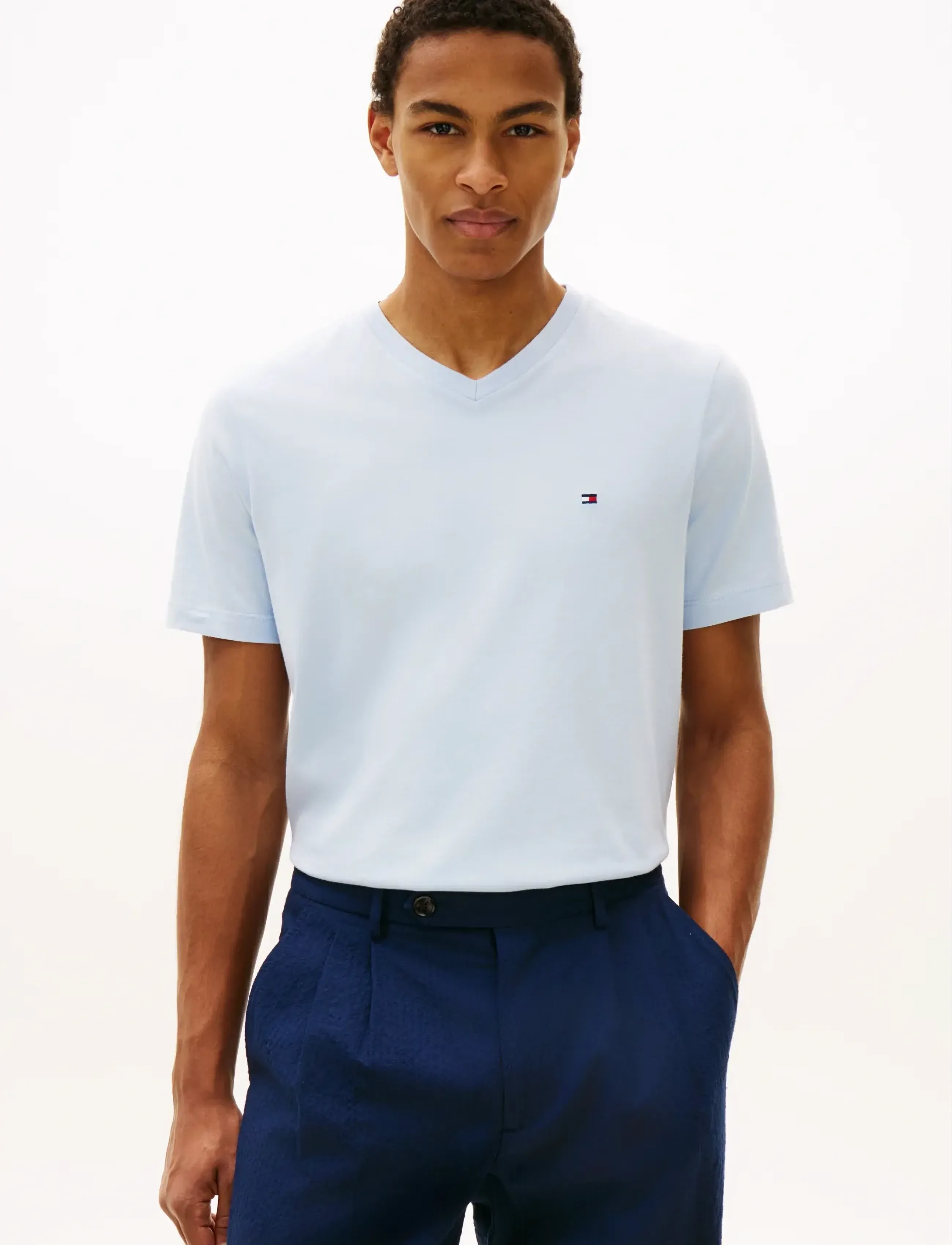 Tommy Hilfiger ESSENTIAL V-NECK TEE - Kurzärmelig - BREEZY BLUE / blue