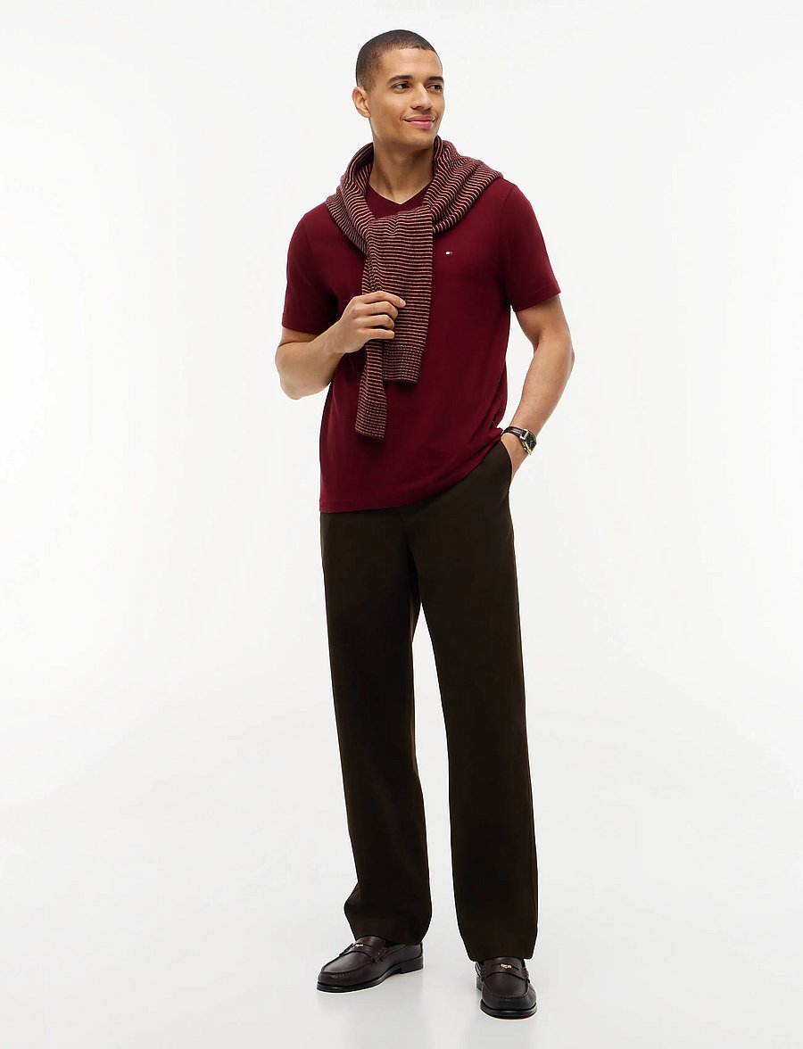 Tommy Hilfiger - ESSENTIAL V-NECK TEE - v-neck t-shirts - burgundy - 4