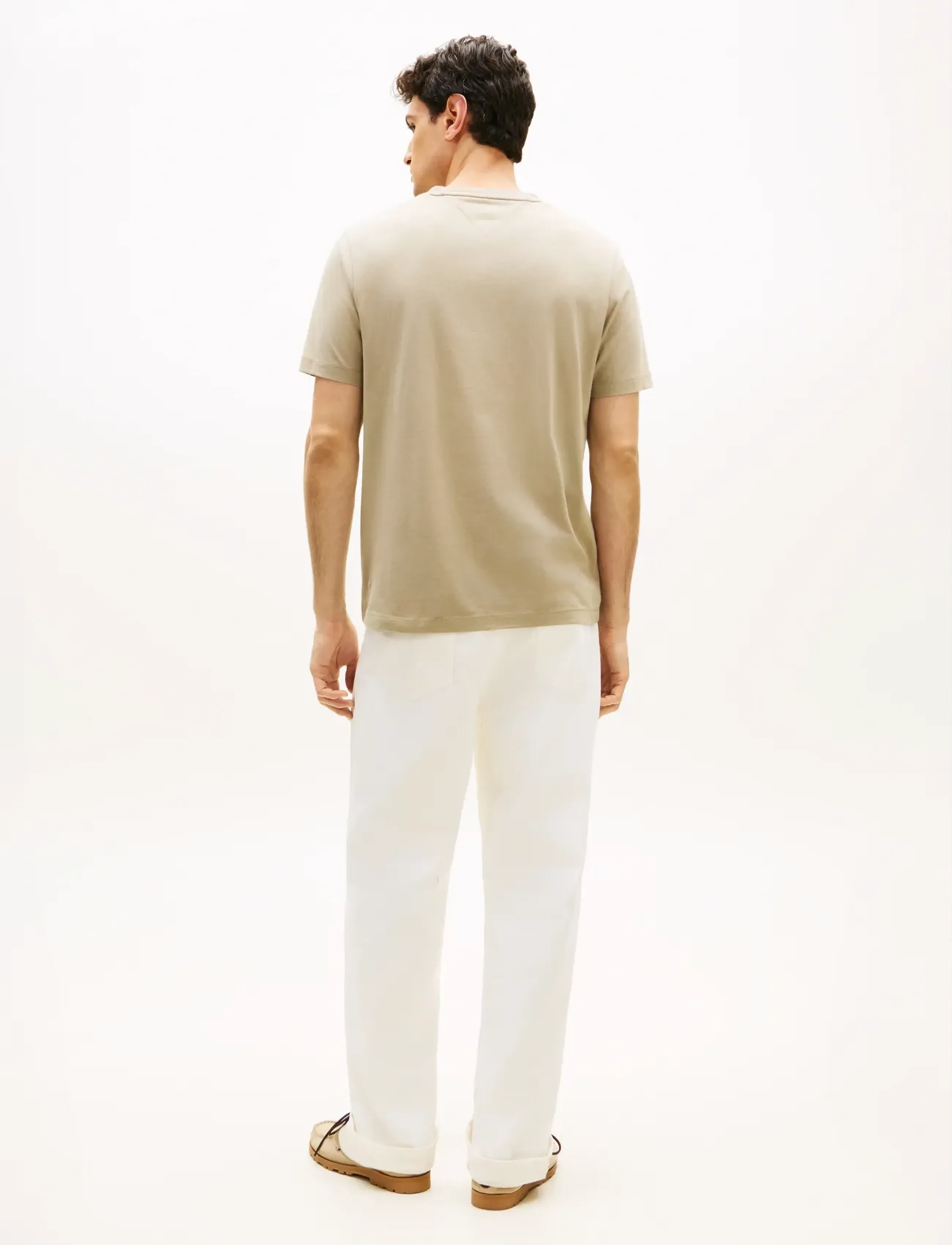 Essential V-Neck Tee 2