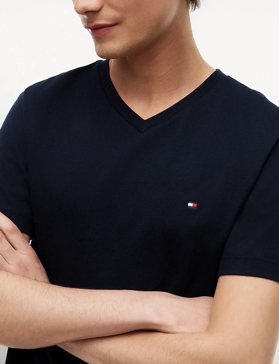 Tommy Hilfiger - ESSENTIAL V-NECK TEE - t-shirts mit v-ausschnitt - navy blue - 4
