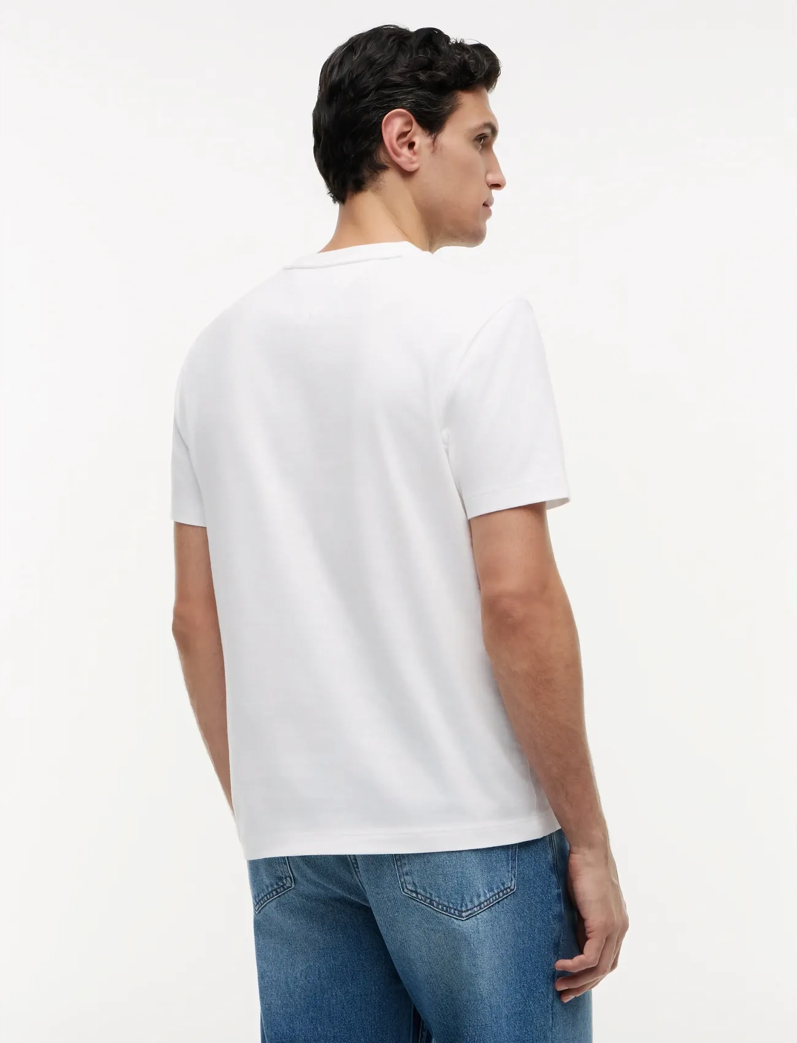 Essential V-Neck Tee 2